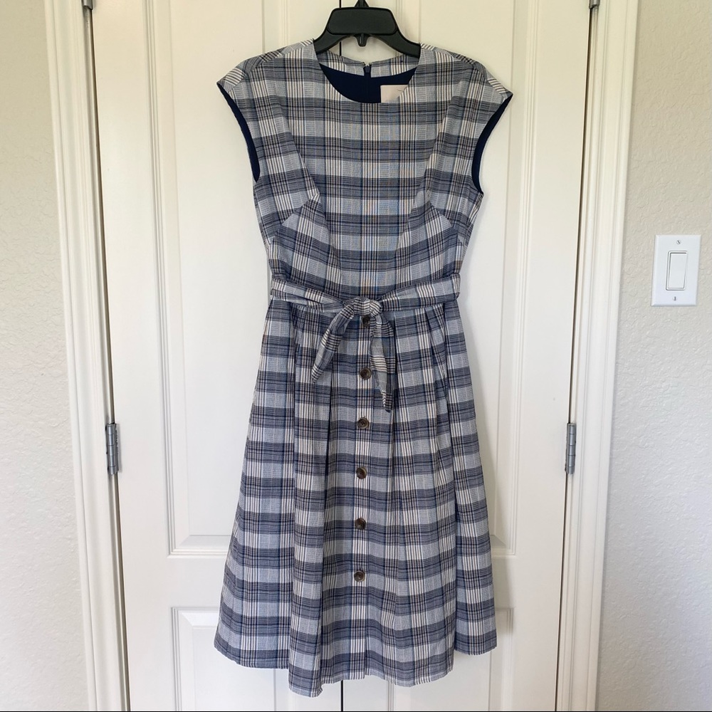 LIKE NEW Gal Meets Glam Dress